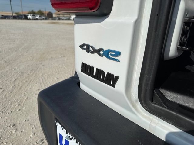 Used 2024 Jeep Wrangler Unlimited Rubicon 4xe AWD/4WD image 9