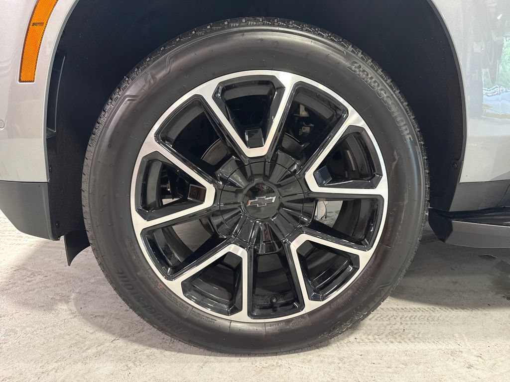 New 2026 Chevrolet Suburban RST w/ Comfort Package AWD/4WD image 48