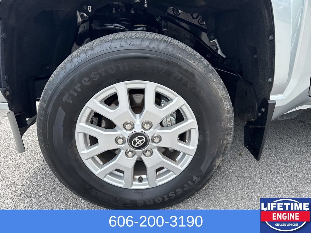 Used 2024 Toyota Tacoma SR AWD/4WD image 11