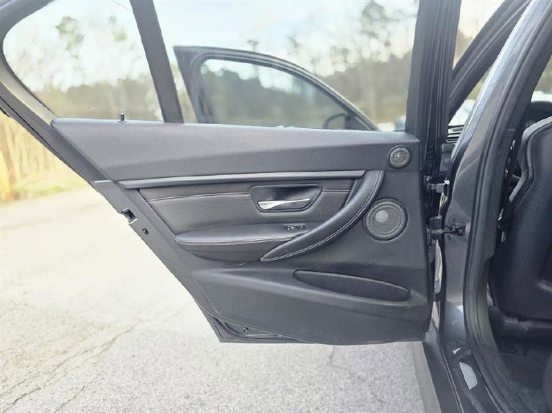 Used 2016 BMW M3 image 29