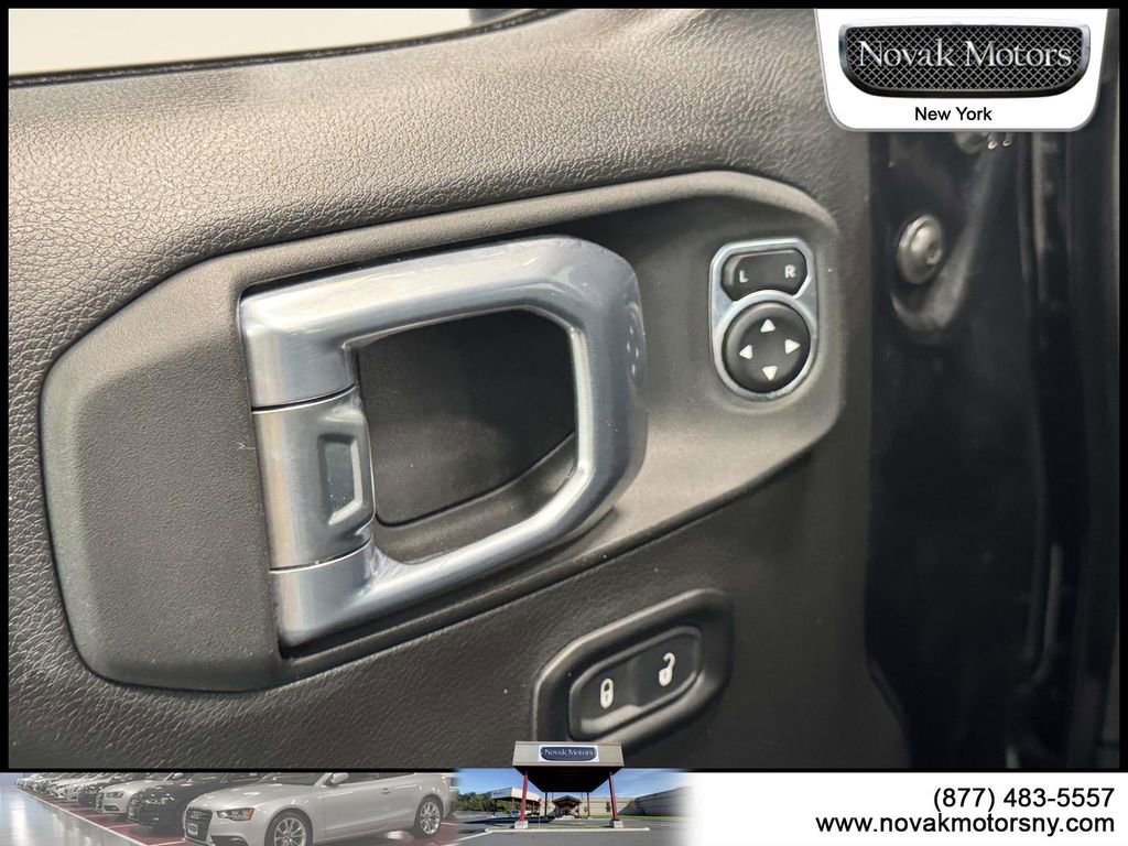 Used 2022 Jeep Wrangler Sport AWD/4WD image 13