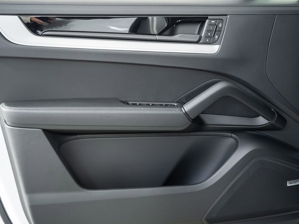 New 2026 Porsche Cayenne image 6