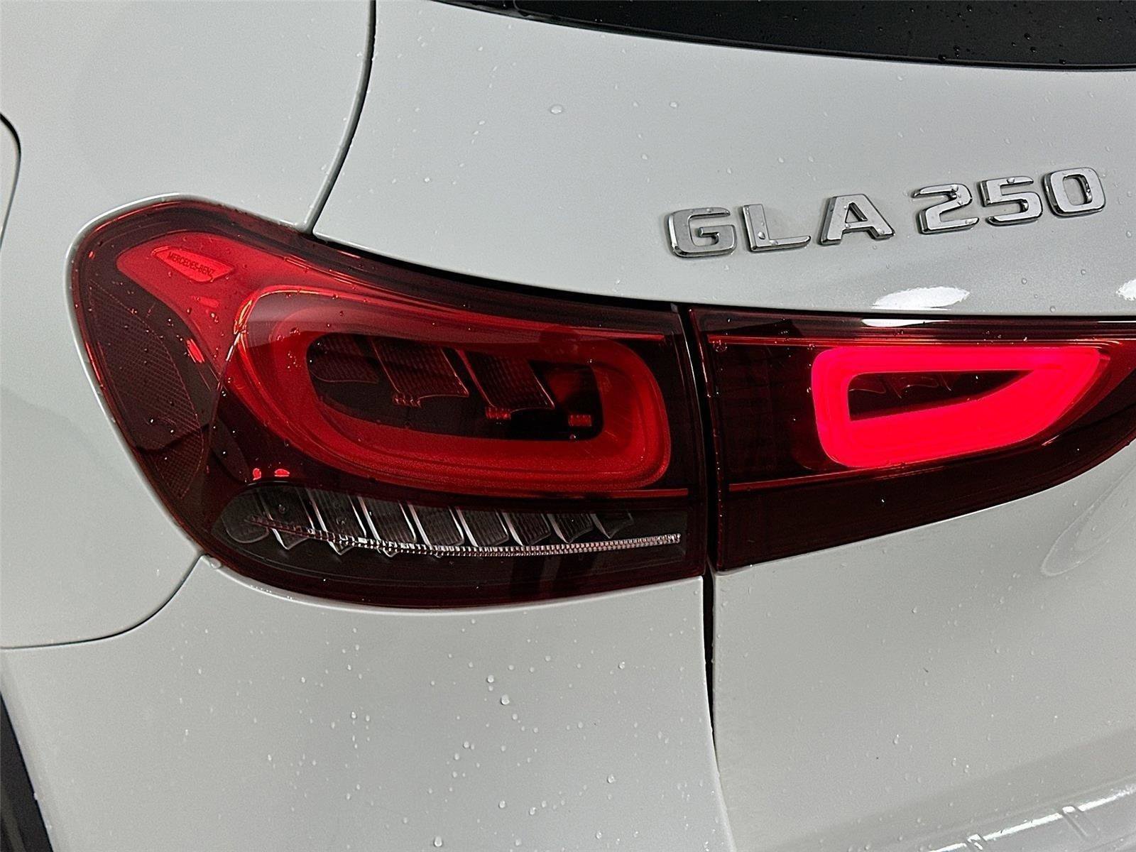 Certified 2022 Mercedes-Benz GLA 250 4MATIC image 14