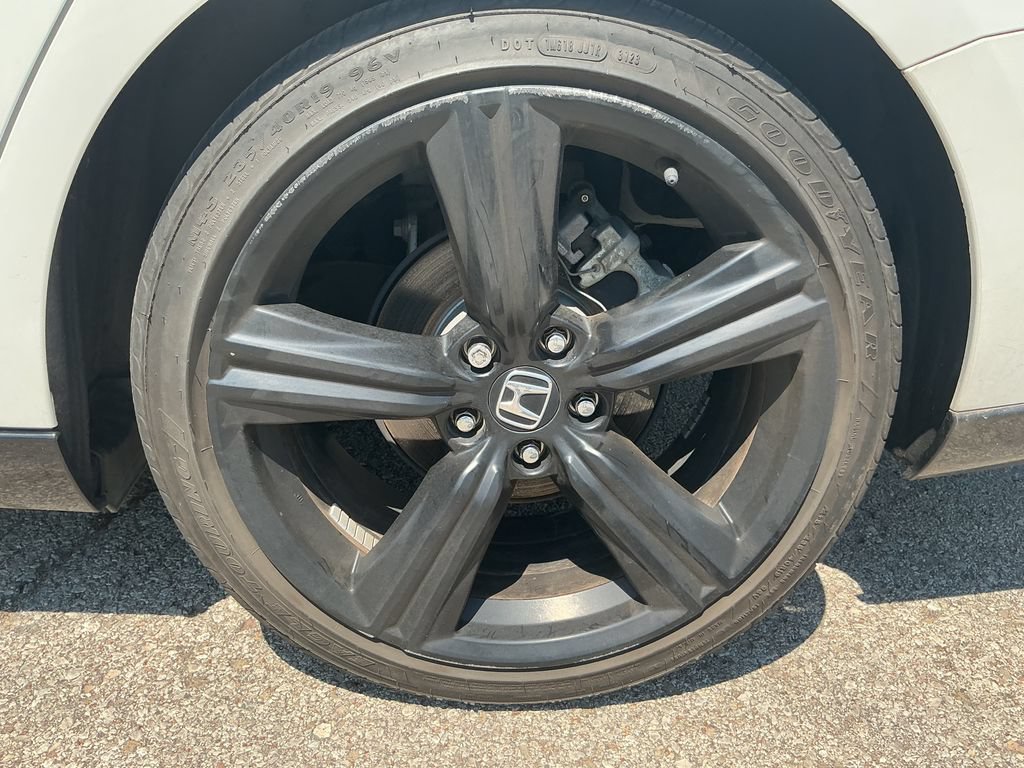 Used 2023 Honda Accord Sport image 9