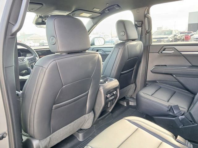 New 2026 GMC Acadia Elevation w/ Elevation Premium Package AWD/4WD image 13