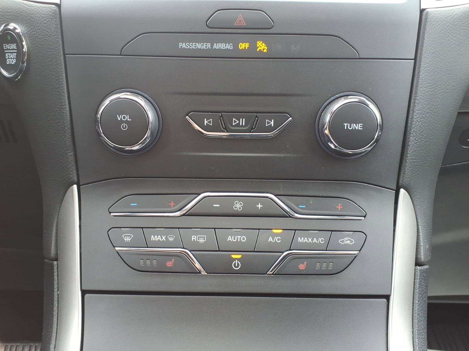 Used 2020 Ford Edge SEL w/ Convenience Package image 14