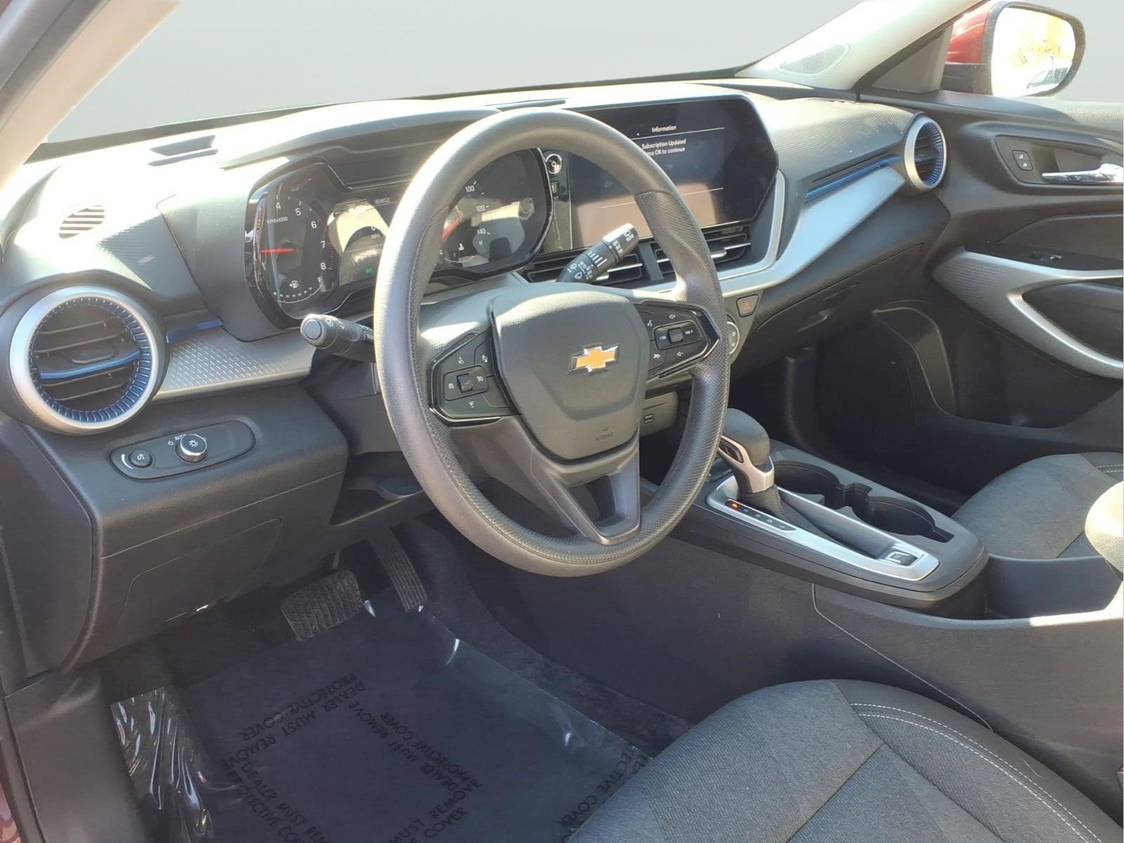 Used 2024 Chevrolet Trax LS w/ LS Convenience Package FWD image 7