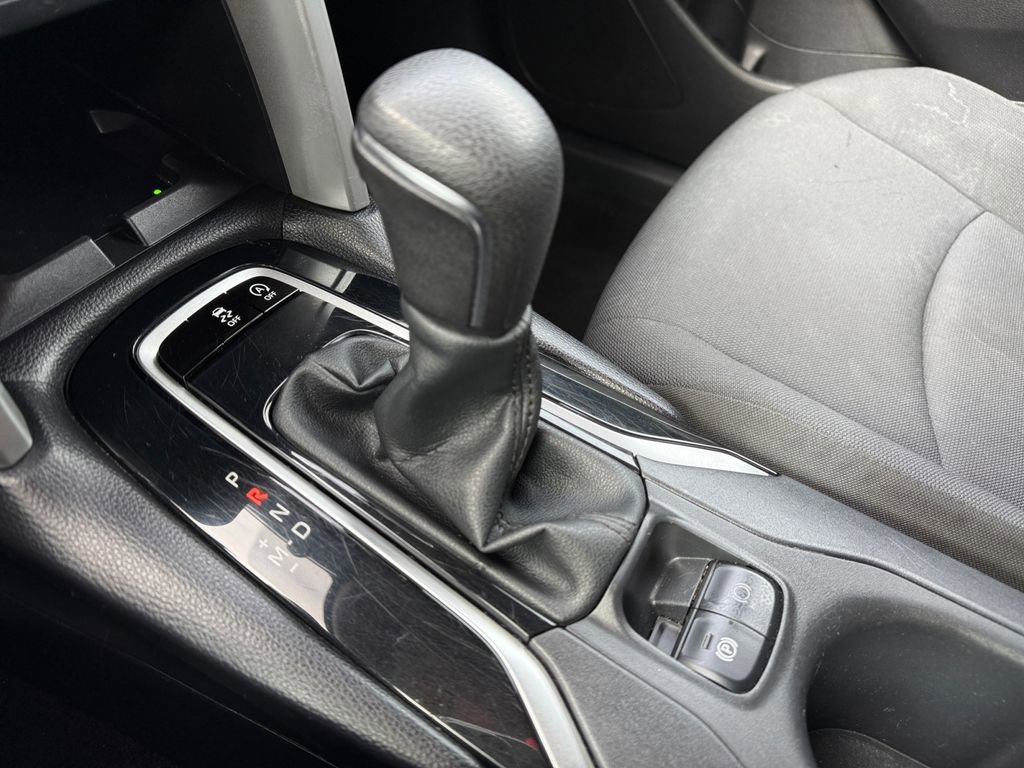 Used 2024 Toyota Corolla Cross LE image 37