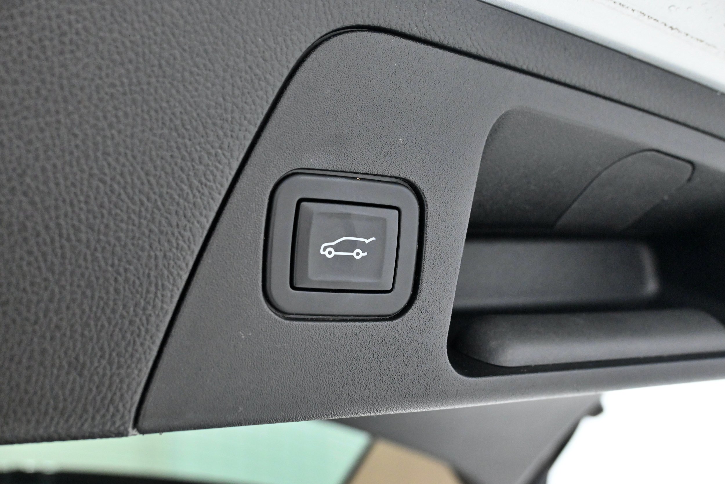 Used 2017 Buick Envision Premium AWD/4WD image 36