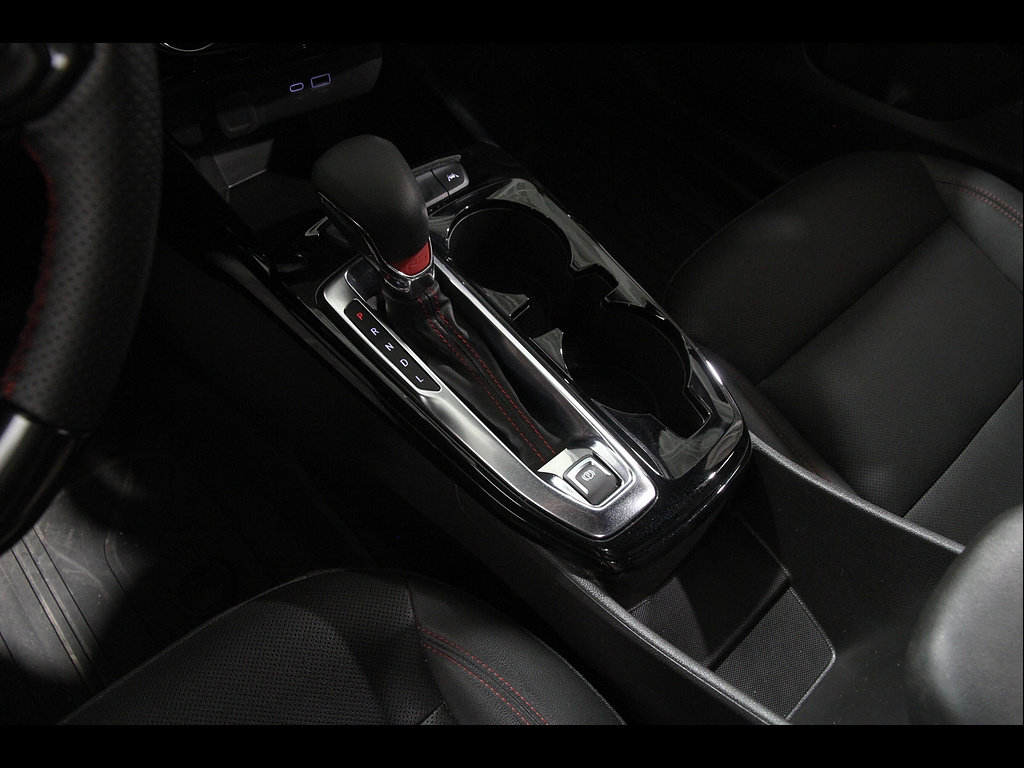 Certified 2025 Chevrolet Trax RS w/ Driver Confidence Package FWD image 15
