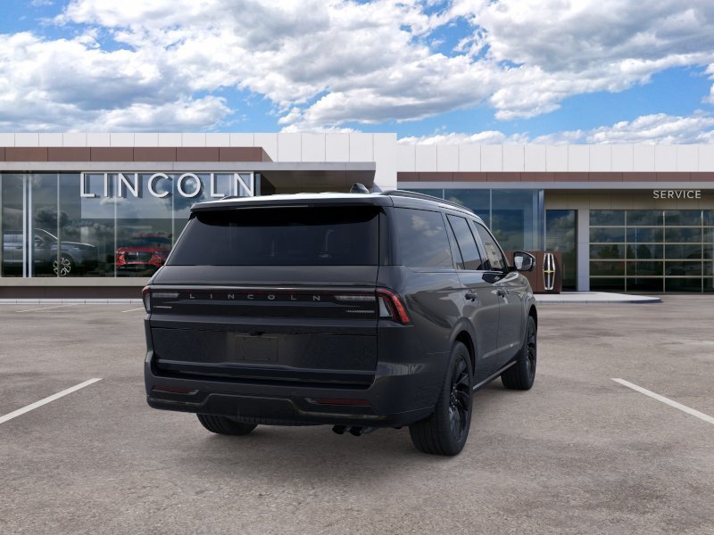 New 2025 Lincoln Navigator Reserve w/ Jet Appearance Package AWD/4WD image 8