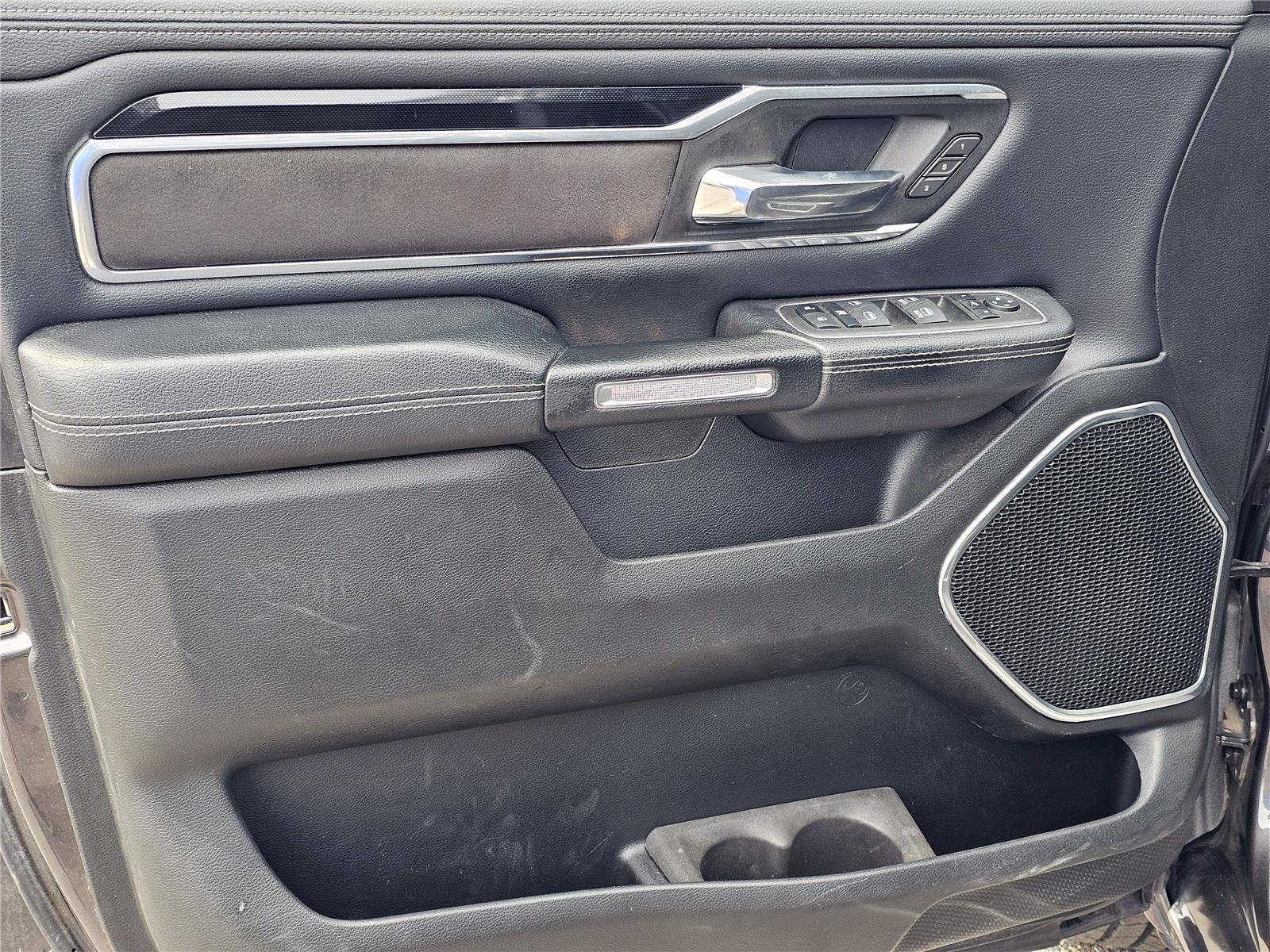 Used 2022 RAM 1500 Laramie w/ Sport Appearance Package AWD/4WD image 15