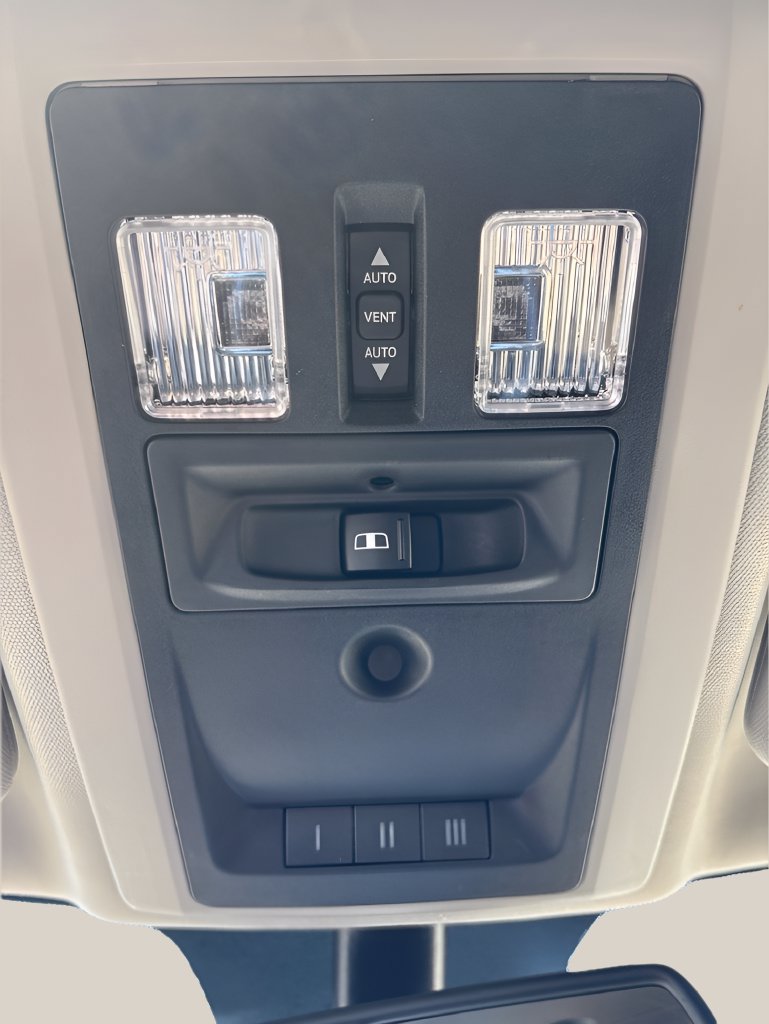 Used 2018 RAM 3500 Laramie AWD/4WD image 36