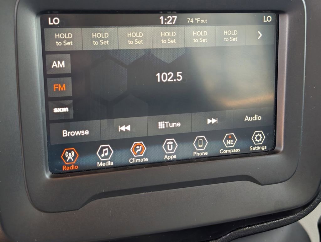 Used 2020 Jeep Renegade Latitude image 21