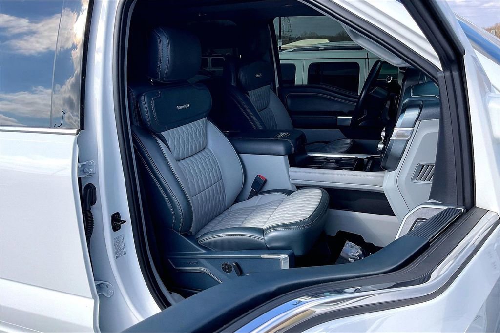 Used 2024 Ford F450 Limited image 32