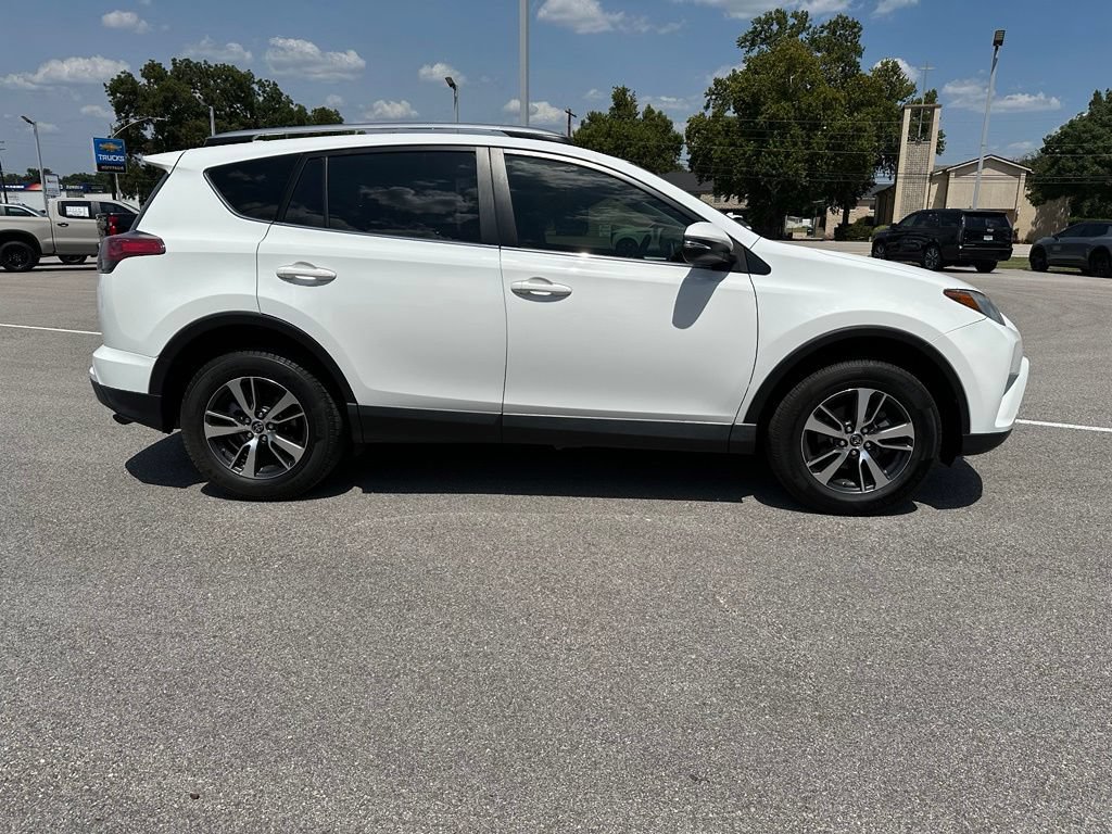 Used 2018 Toyota RAV4 XLE FWD image 7