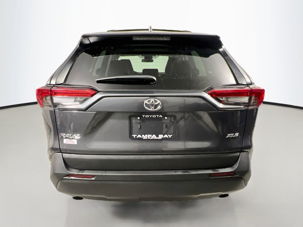 Used 2025 Toyota RAV4 XLE Premium FWD image 4