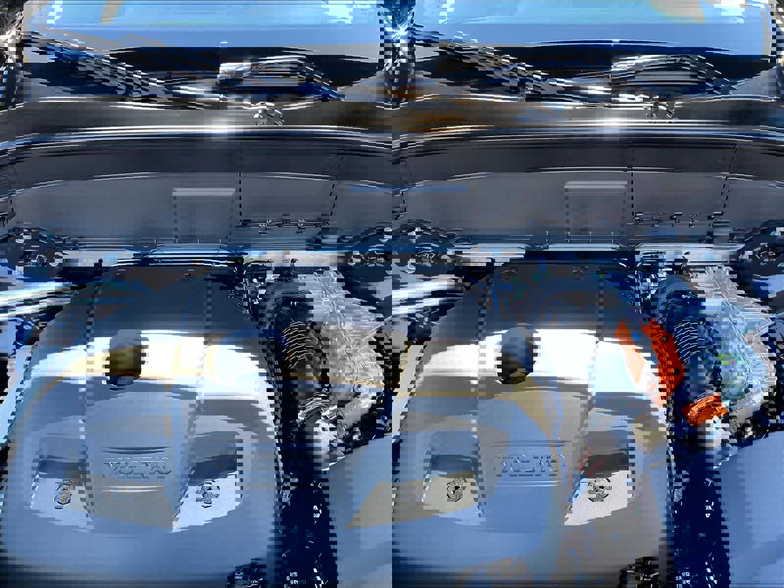 Used 2023 Volvo XC90 T8 Plus image 13