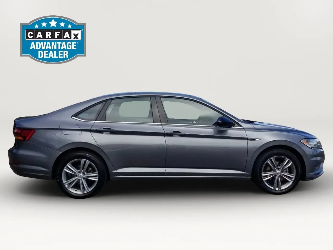 Used 2019 Volkswagen Jetta R-Line FWD image 4