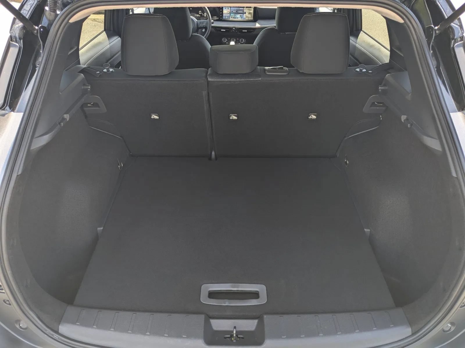 Used 2025 Nissan Kicks SV FWD image 16