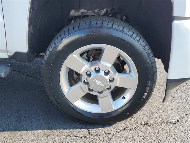 Used 2019 Chevrolet Silverado 2500 LT w/ Custom Sport Edition image 15