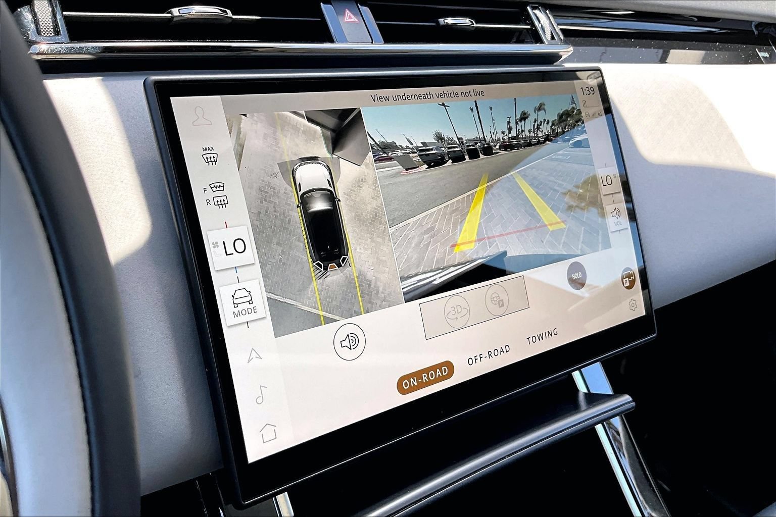 Certified 2025 Land Rover Range Rover Velar Dynamic SE AWD/4WD image 20