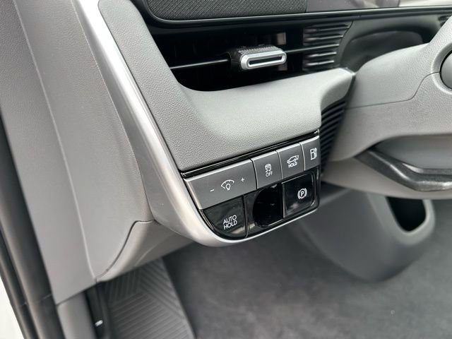 New 2026 Hyundai Ioniq 5 SEL AWD/4WD image 17