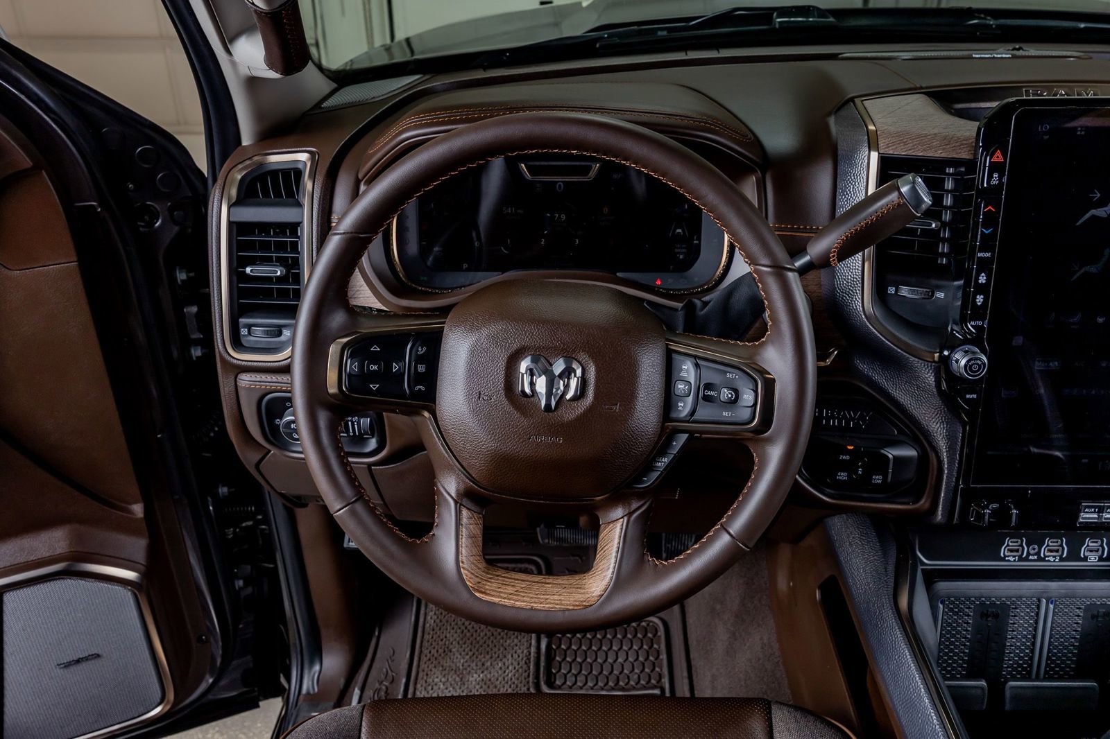 Used 2026 RAM 3500 Longhorn image 20