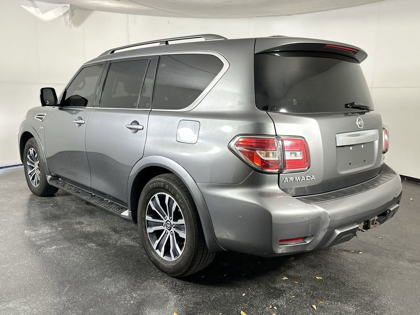 Used 2020 Nissan Armada SL image 9