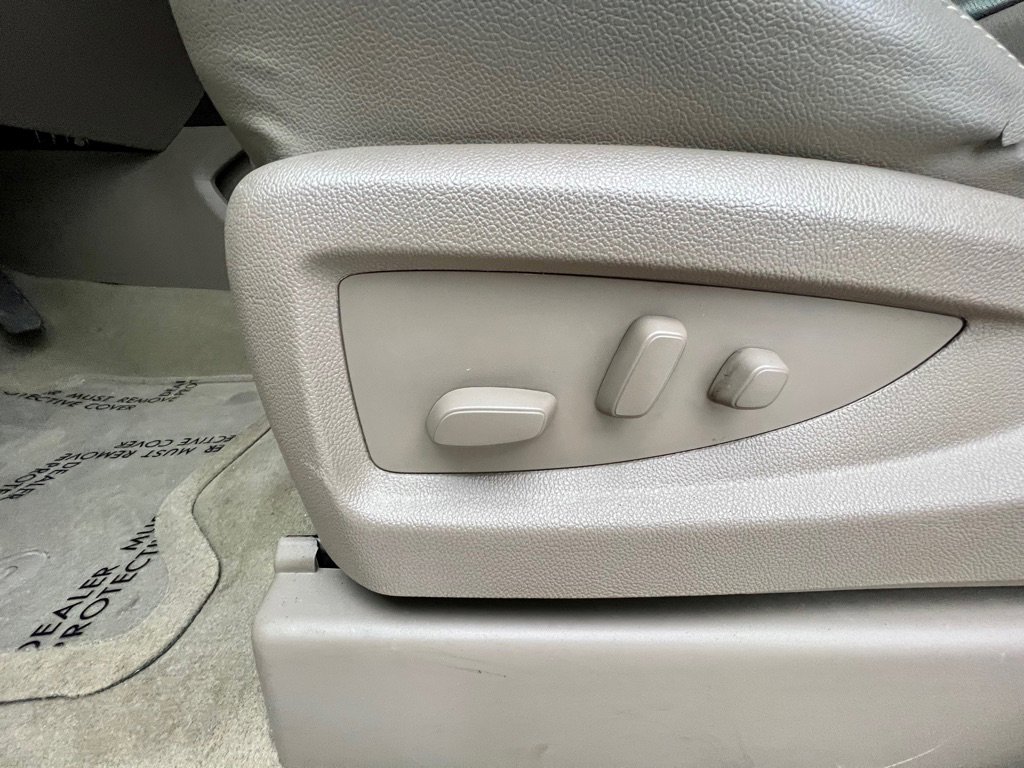 Used 2015 Chevrolet Tahoe LTZ image 35