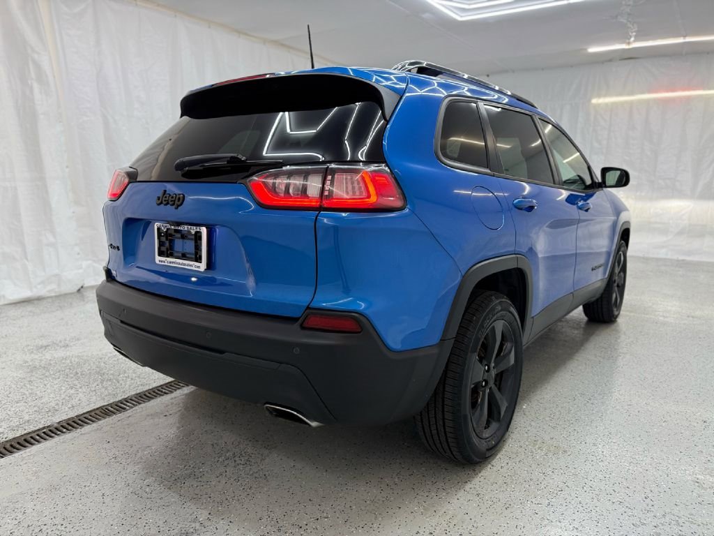Used 2020 Jeep Cherokee Latitude Plus image 3