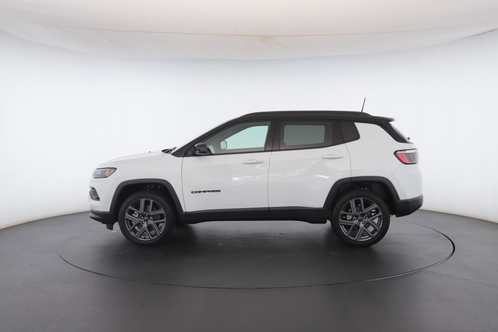 New 2026 Jeep Compass Limited w/ Sun, Sound & Navigation Group image 21