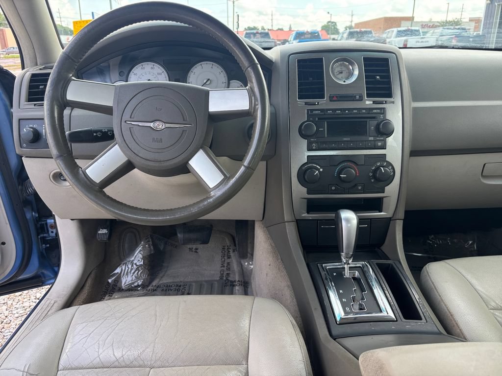 Used 2007 Chrysler 300 Touring RWD image 28