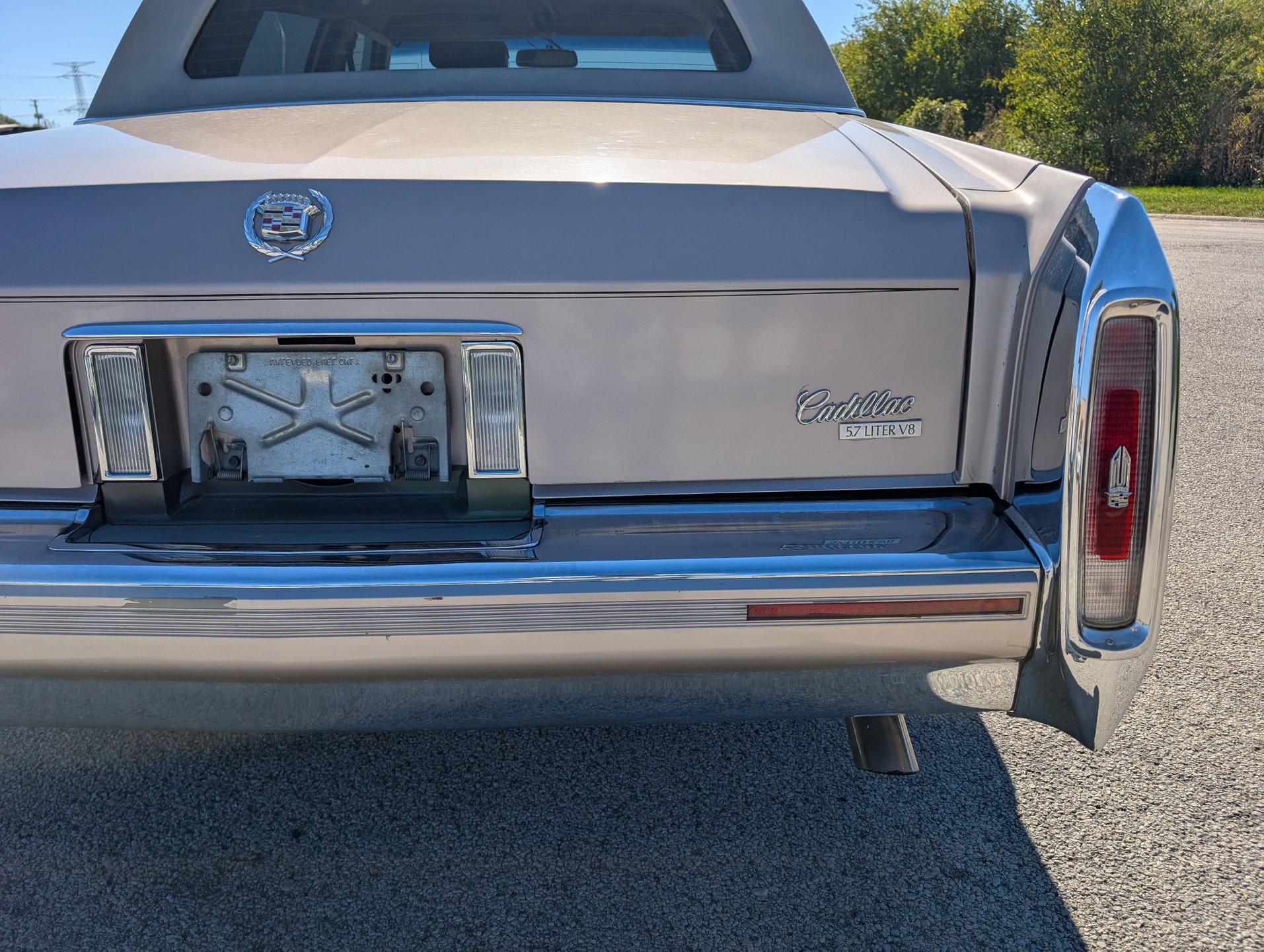 Used 1990 Cadillac Brougham image 44