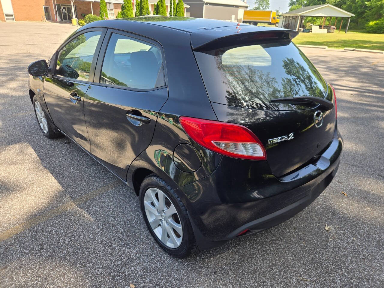 Used 2012 MAZDA MAZDA2 Touring FWD image 6