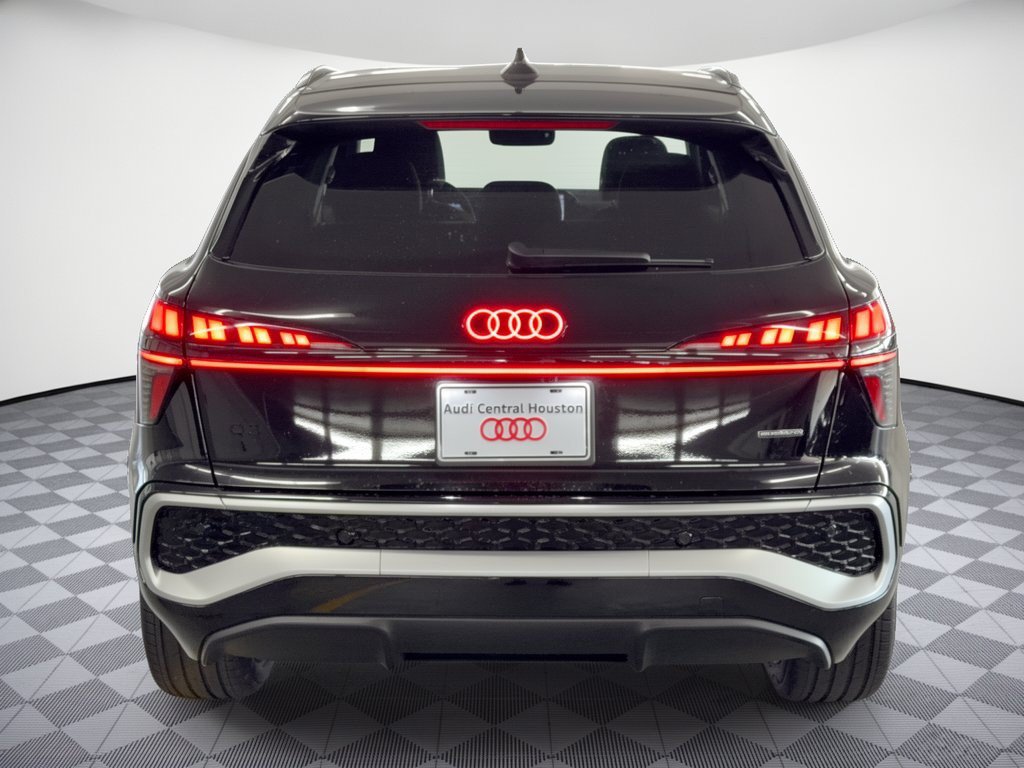 Certified 2026 Audi Q3 quattro 2.0T AWD/4WD image 11