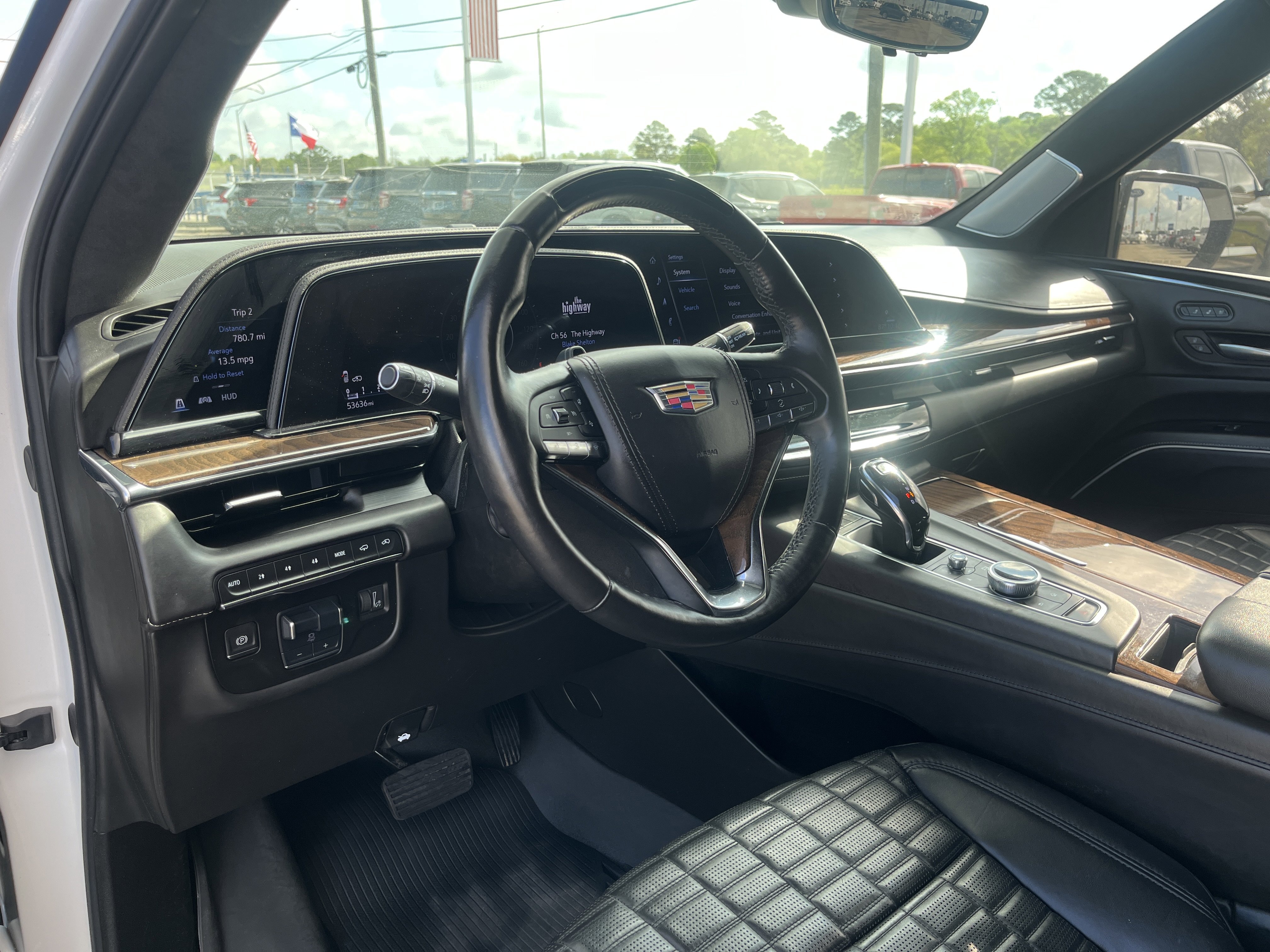 Used 2023 Cadillac Escalade Sport Platinum w/ LPO, ONYX Package image 14