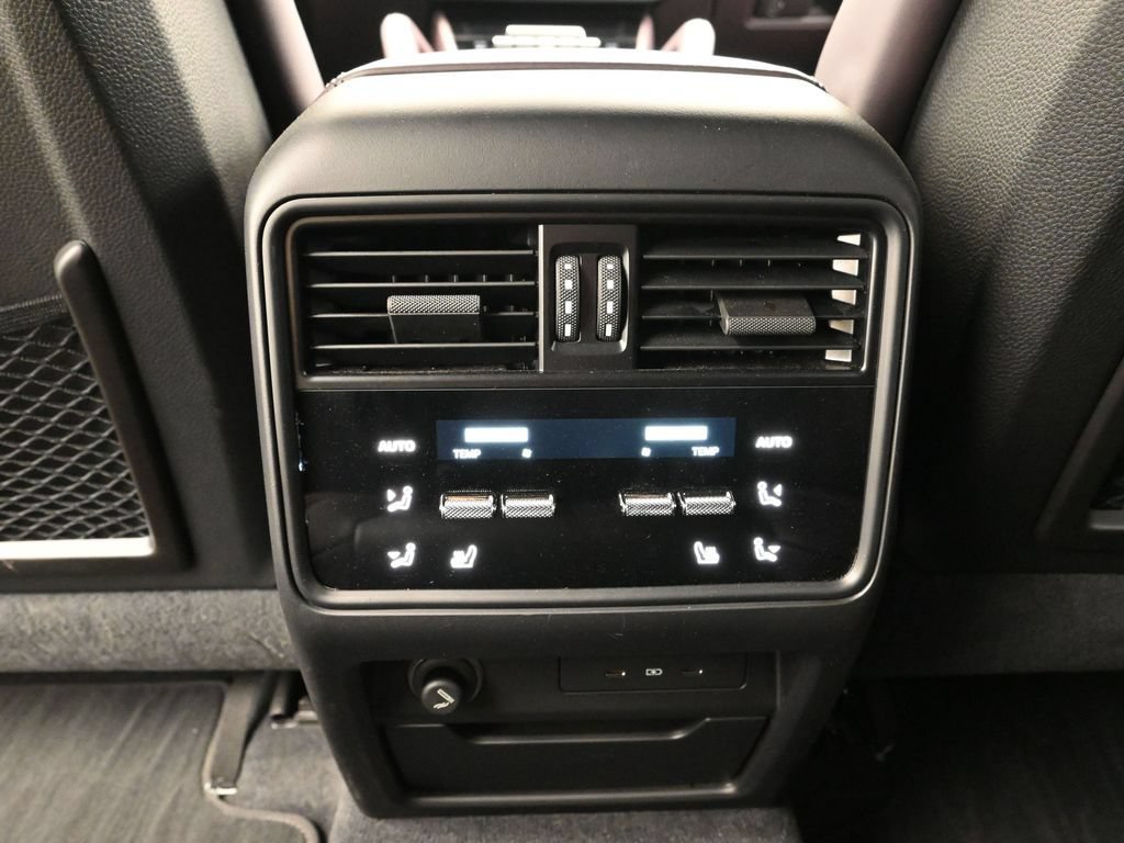 Certified 2025 Porsche Cayenne S AWD/4WD image 17