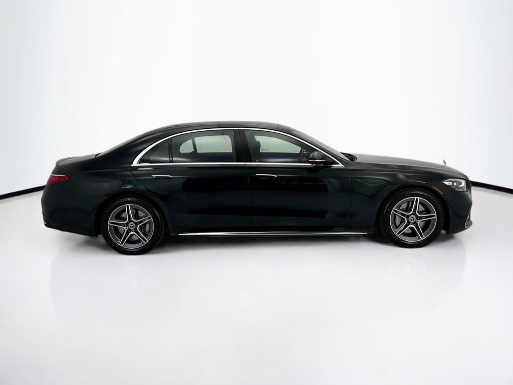 New 2026 Mercedes-Benz S 580e 4MATIC Sedan image 4