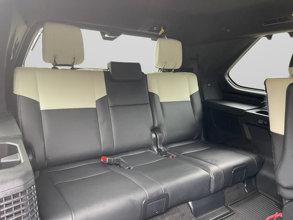 Used 2023 Toyota Sequoia Capstone AWD/4WD image 14