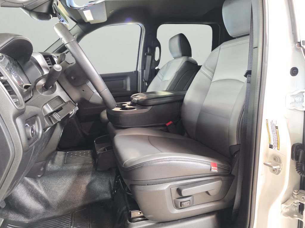 New 2026 RAM 5500 Tradesman w/ Chrome Appearance Group AWD/4WD image 21