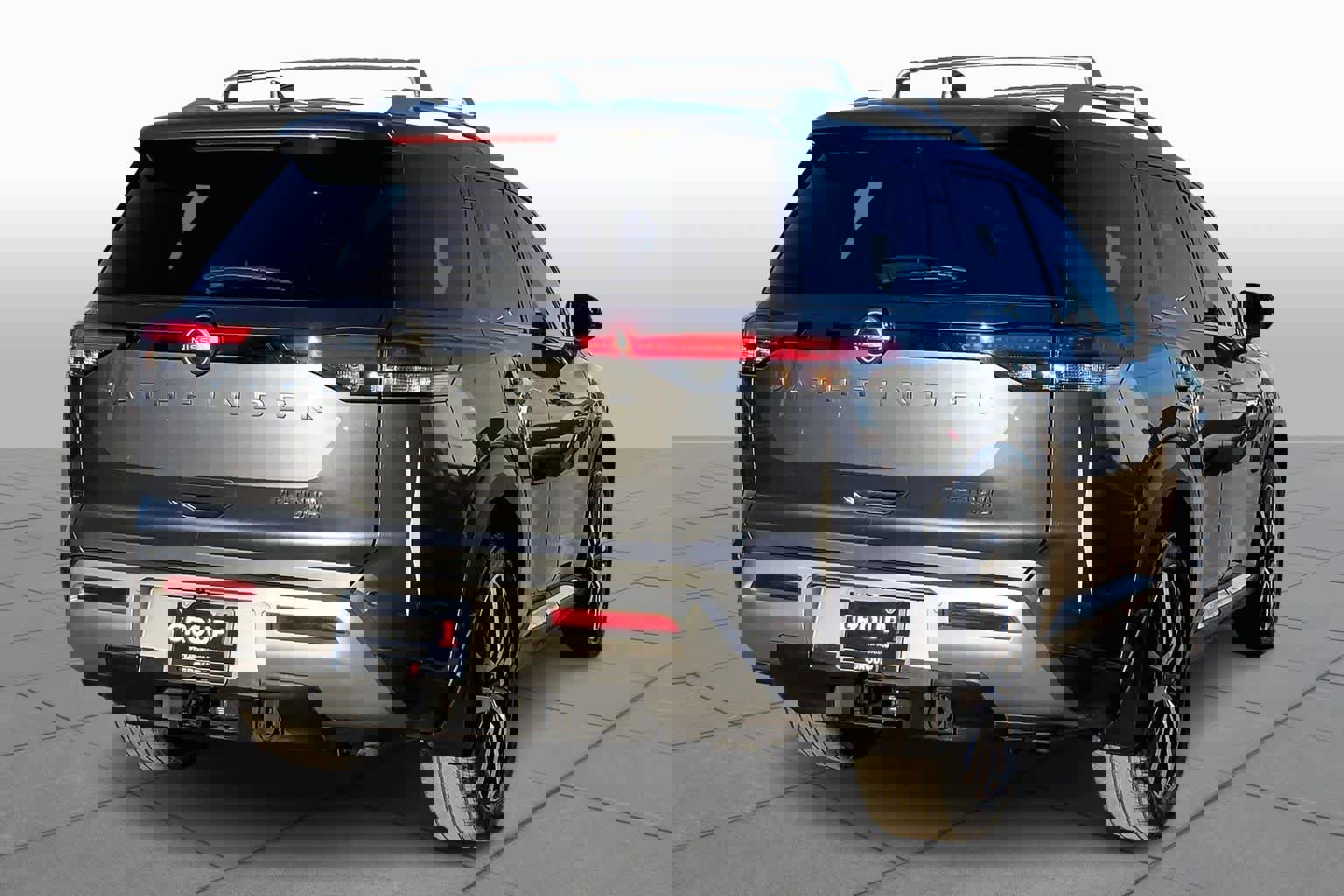 Used 2022 Nissan Pathfinder Platinum w/ Cargo Package image 12