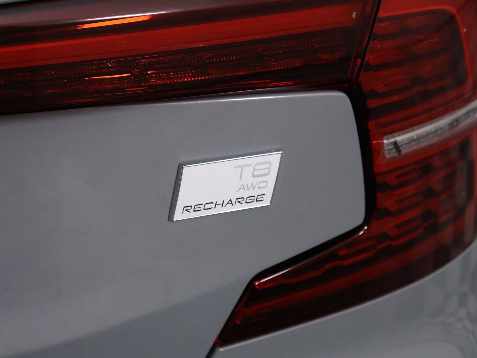 Certified 2024 Volvo S60 T8 Plus AWD/4WD image 20