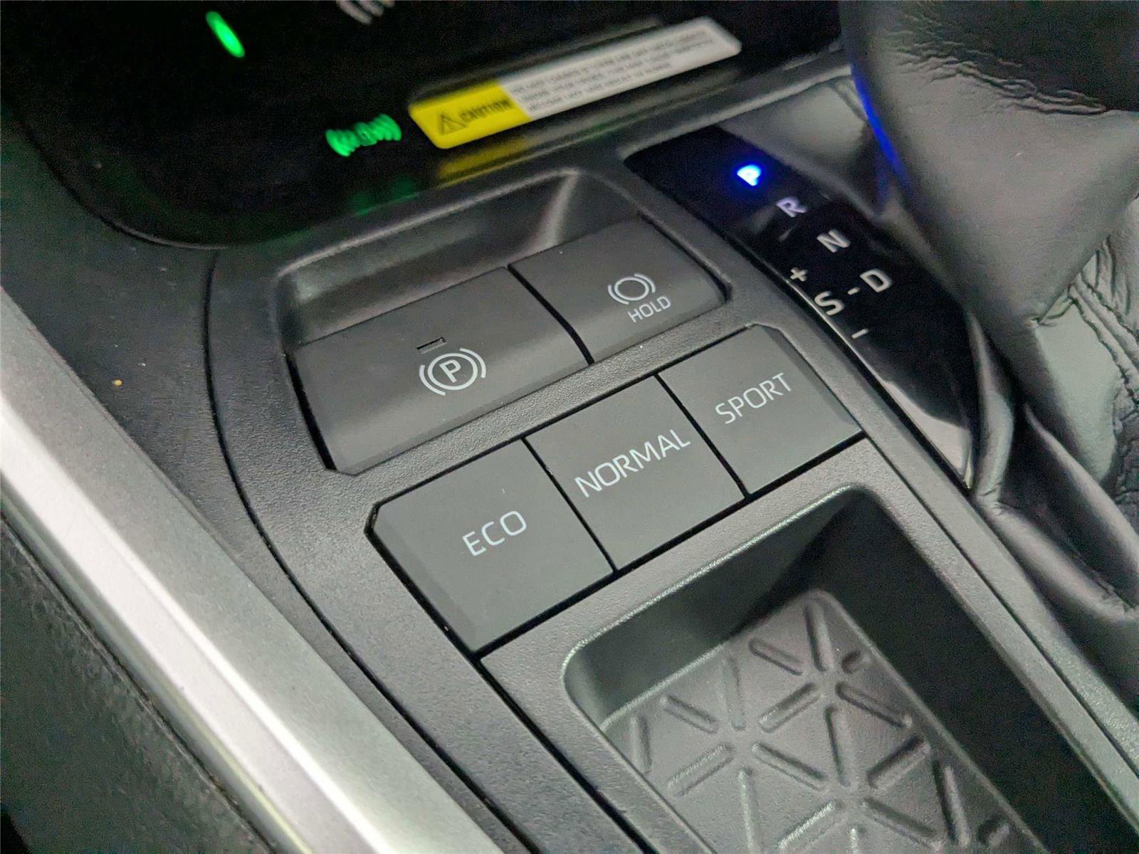 Certified 2025 Toyota RAV4 LE FWD image 23