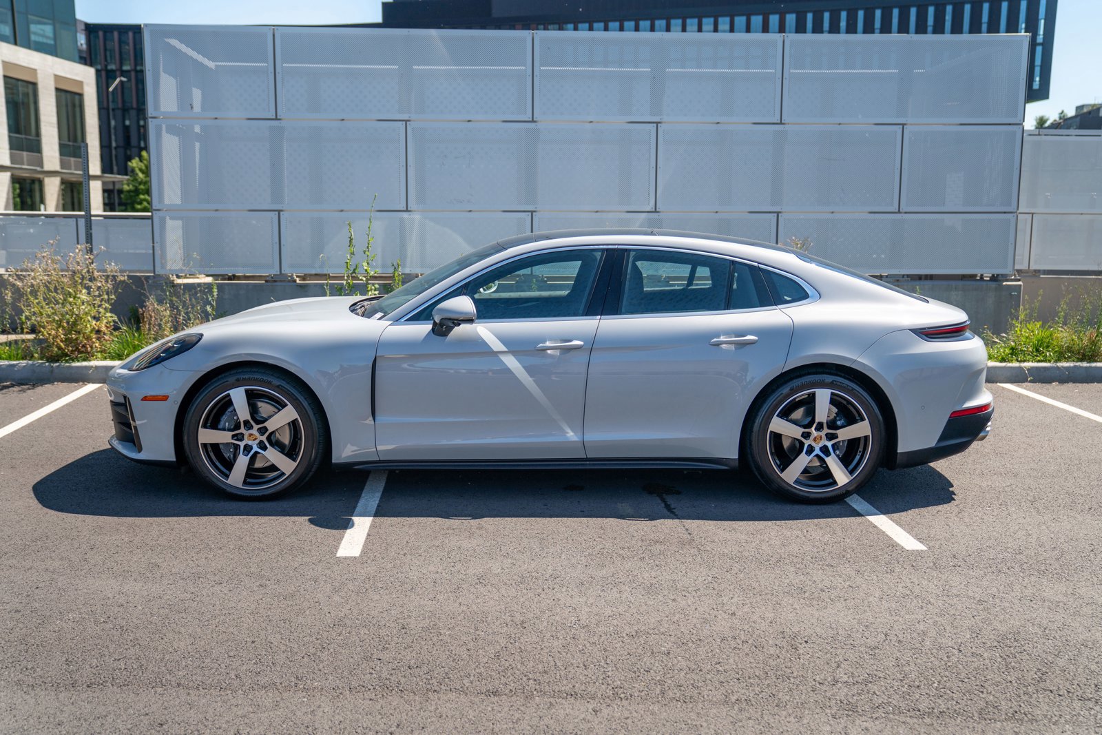 Certified 2025 Porsche Panamera 4 AWD/4WD image 2
