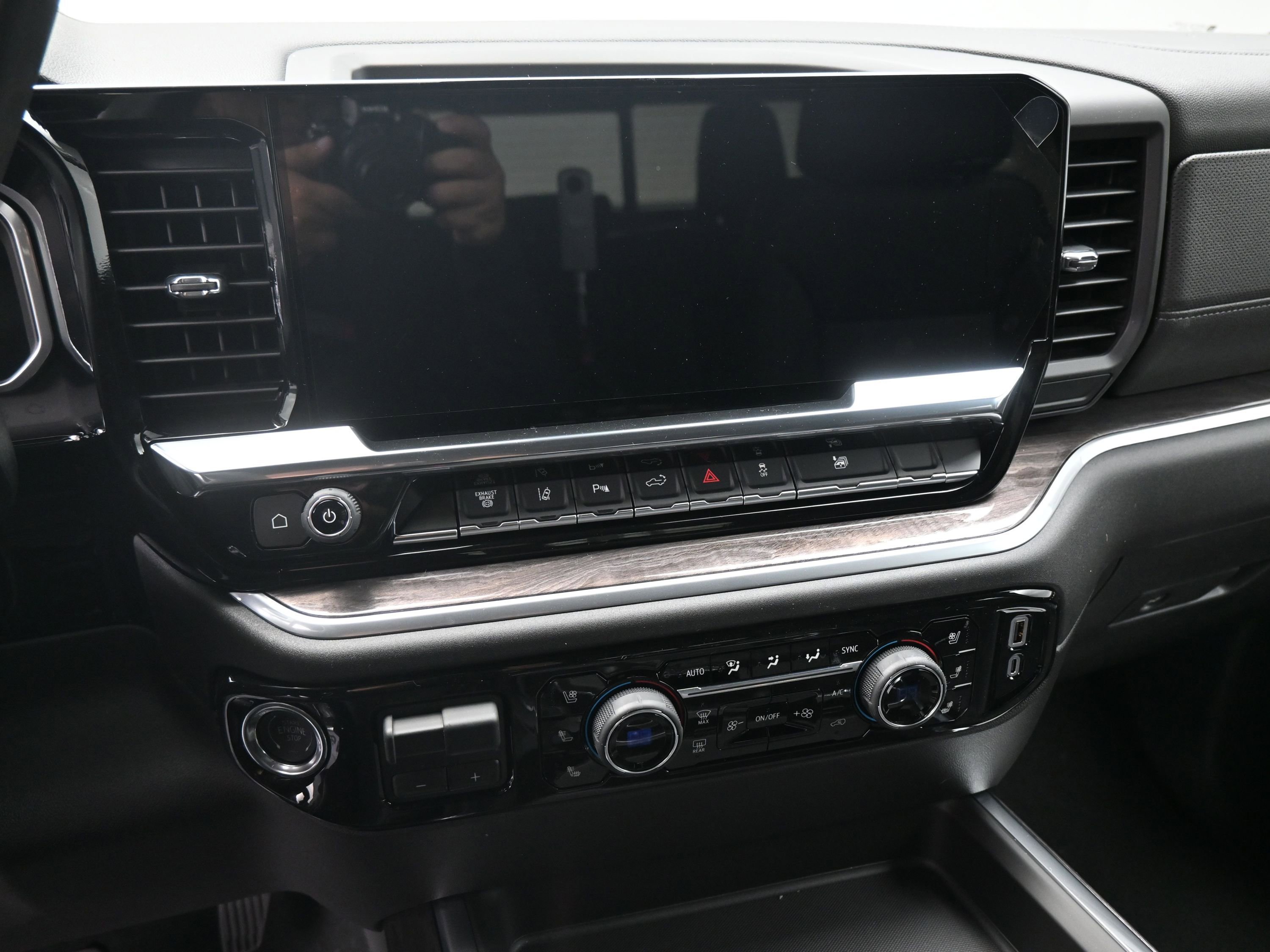 New 2026 Chevrolet Silverado 3500 LTZ w/ LTZ Plus Package image 14