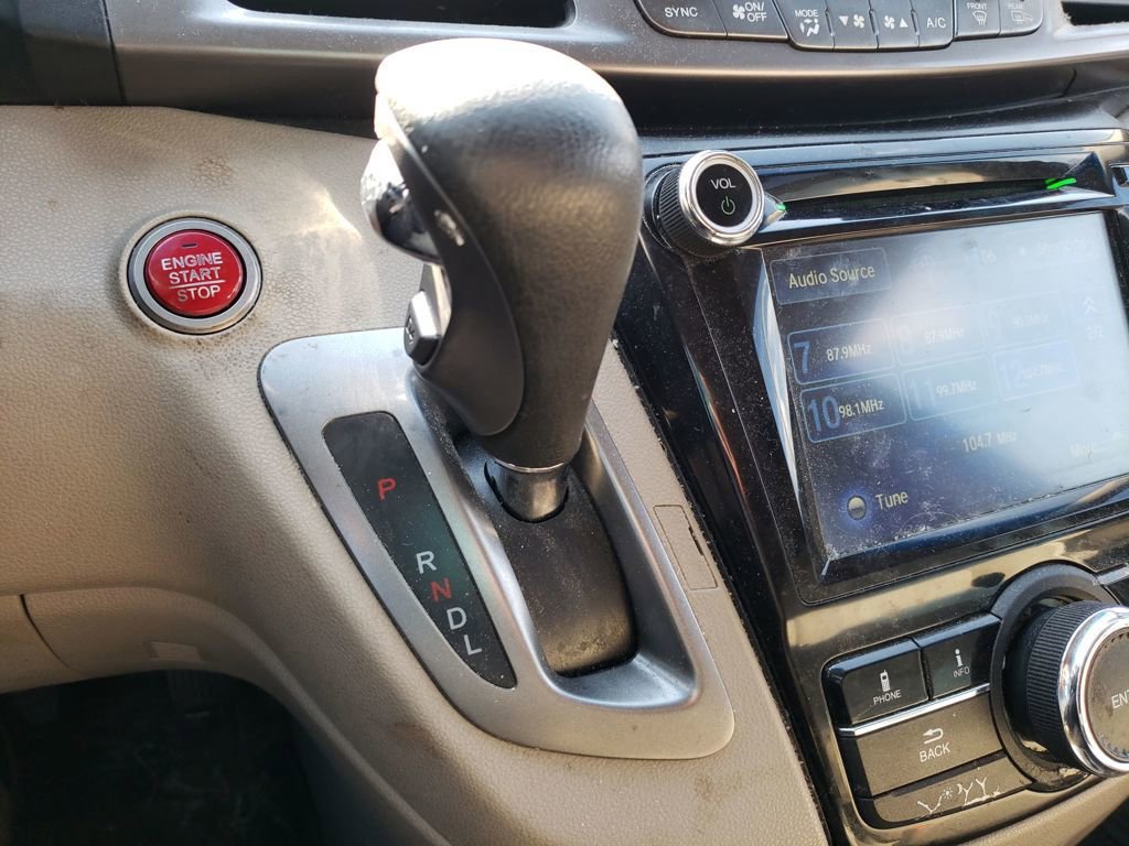 Used 2017 Honda Odyssey SE image 25