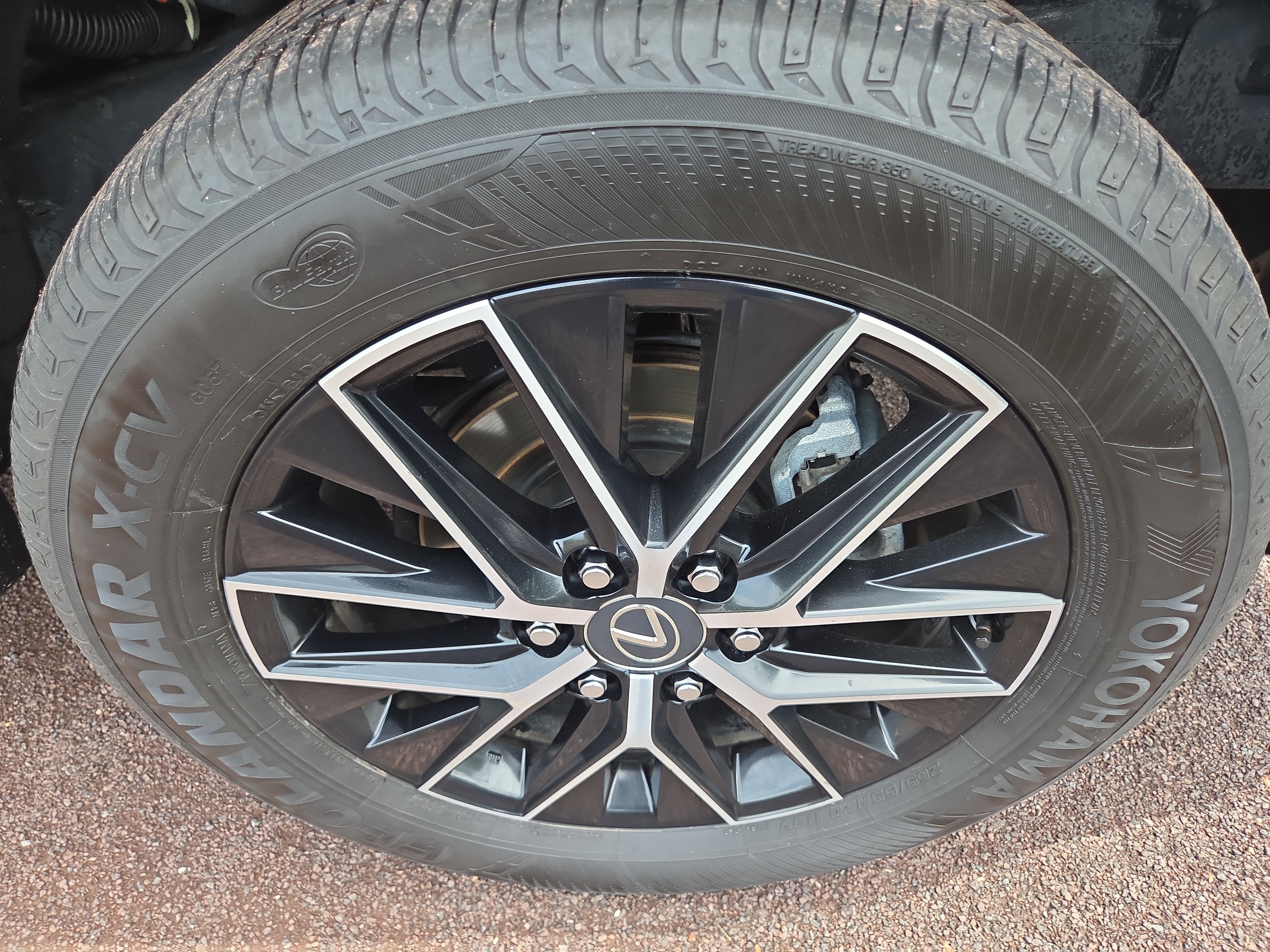 Used 2024 Lexus GX 550 w/ Accessory Package (2T) AWD/4WD image 11