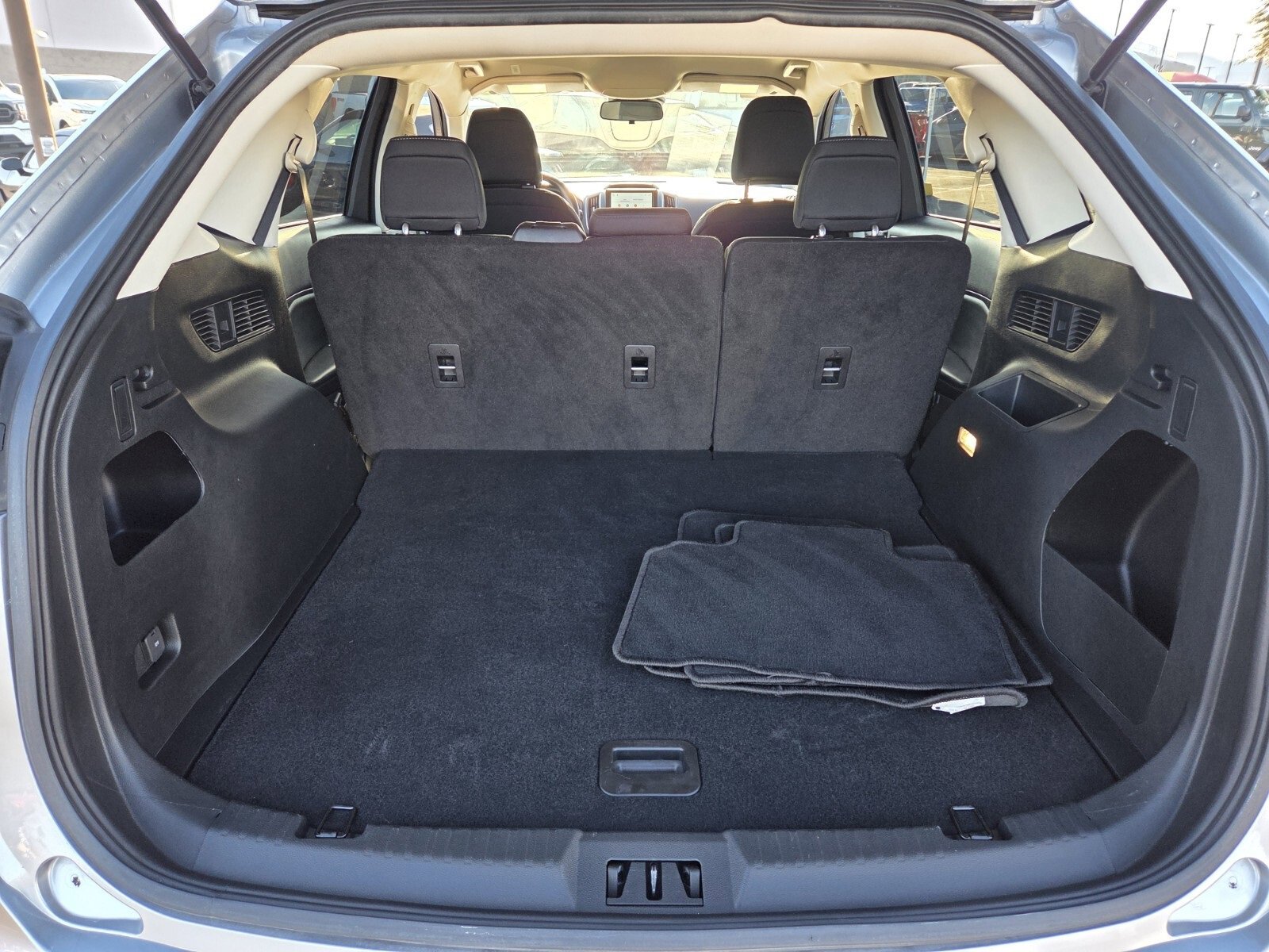 Certified 2023 Ford Edge SE w/ Black Appearance Package image 13