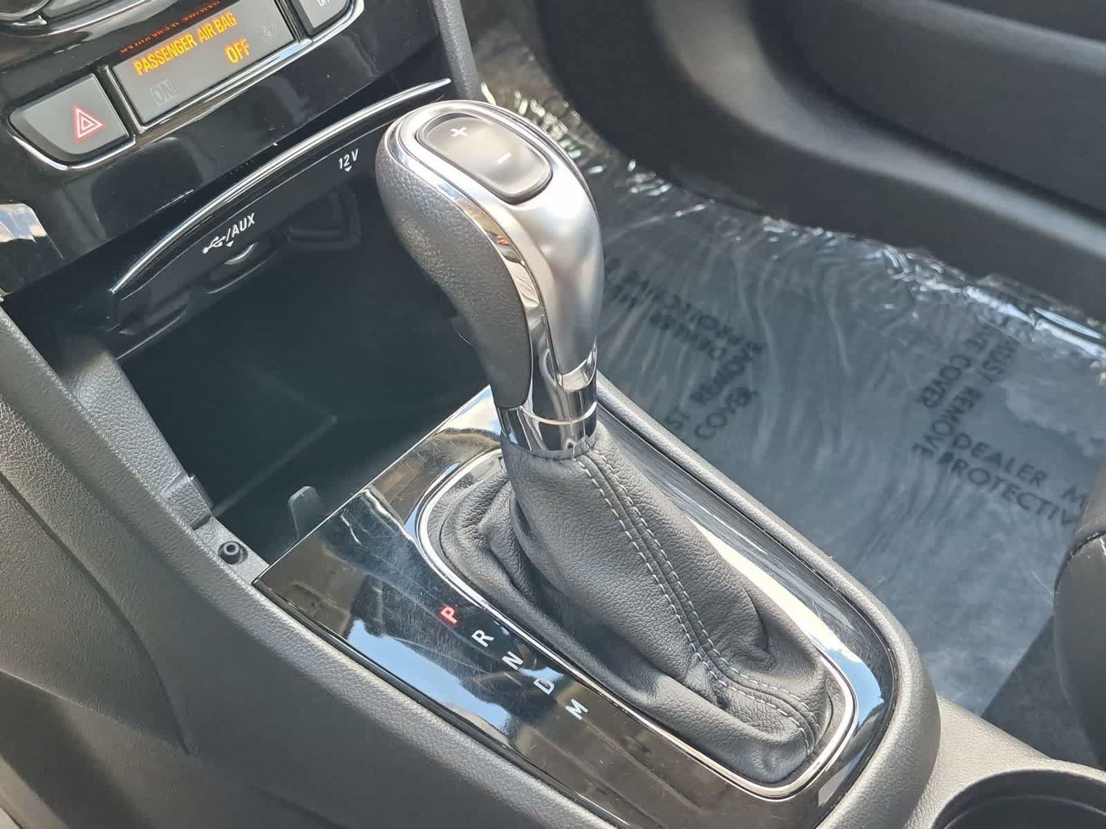 Used 2018 Buick Encore Essence FWD image 31